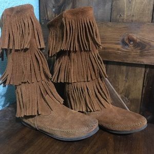 Fringe boots
